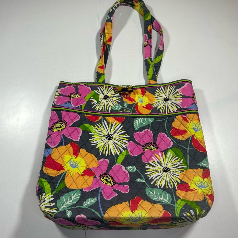 Vera Bradley Quilted Tote Bag Shoulder Bag‎ Toggle Closure Pattern Jazzy Blooms